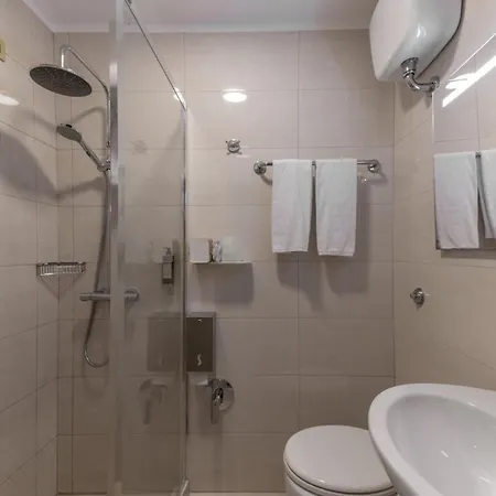Ξενοδοχείο Hotiday Collection - Porta Pia 4*