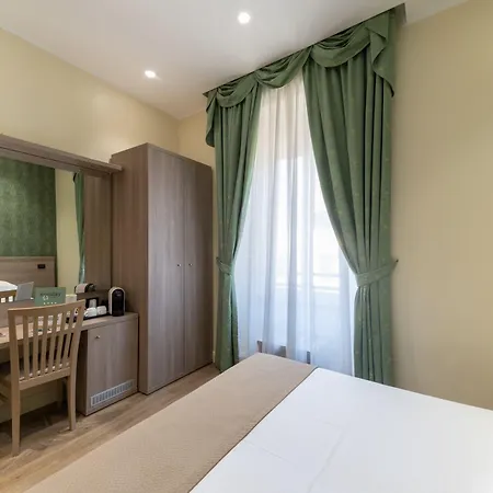 Hotel Hotiday Collection - Porta Pia 4*